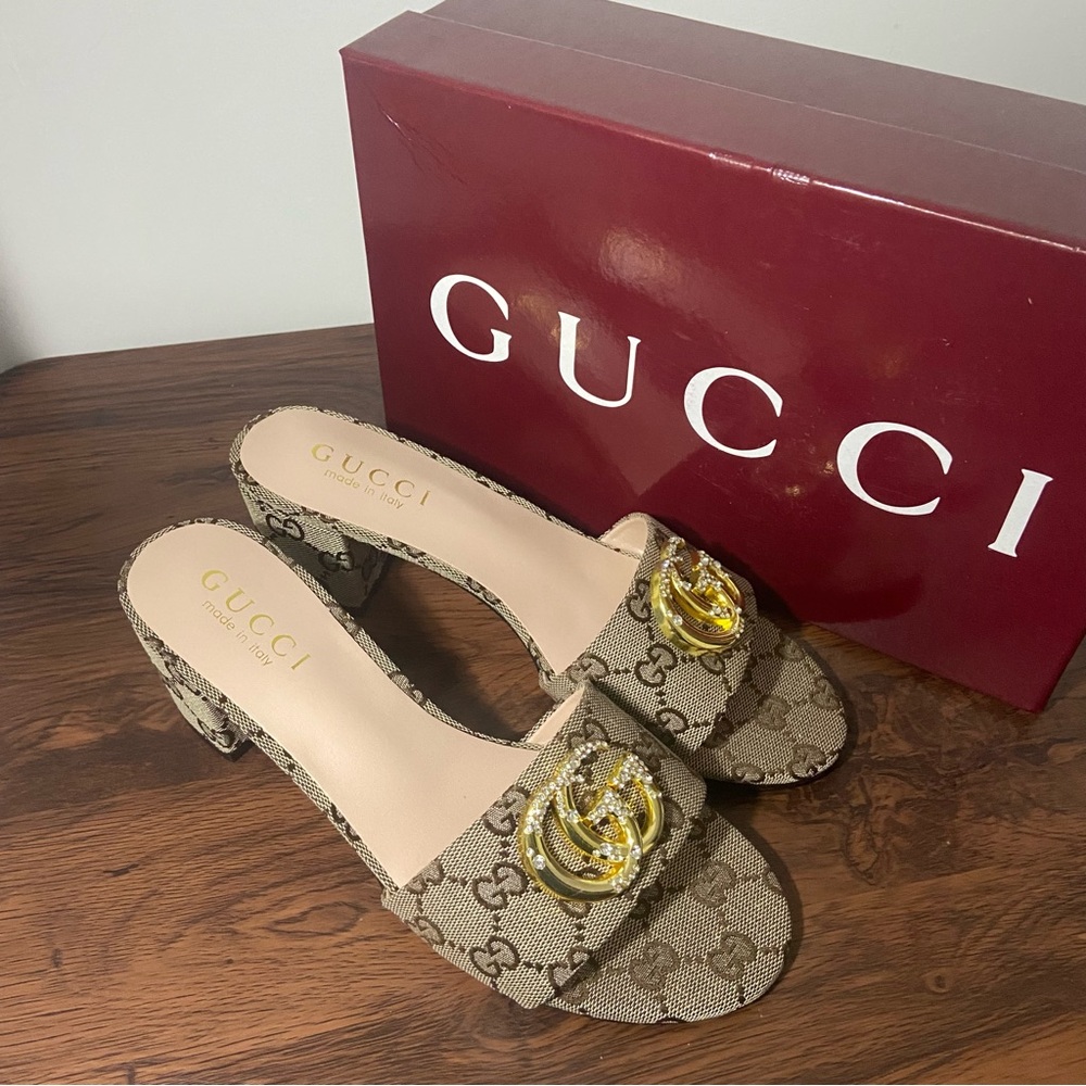 Gucci Women's Beige Slide Sandals